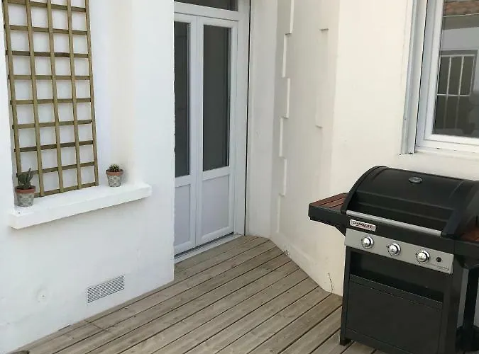 26 Avenue Des Tilleuls Royan